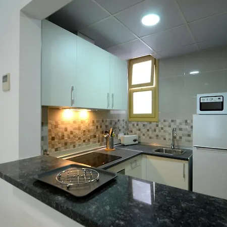 Apartment With Two Rooms In Lescala Apartamento